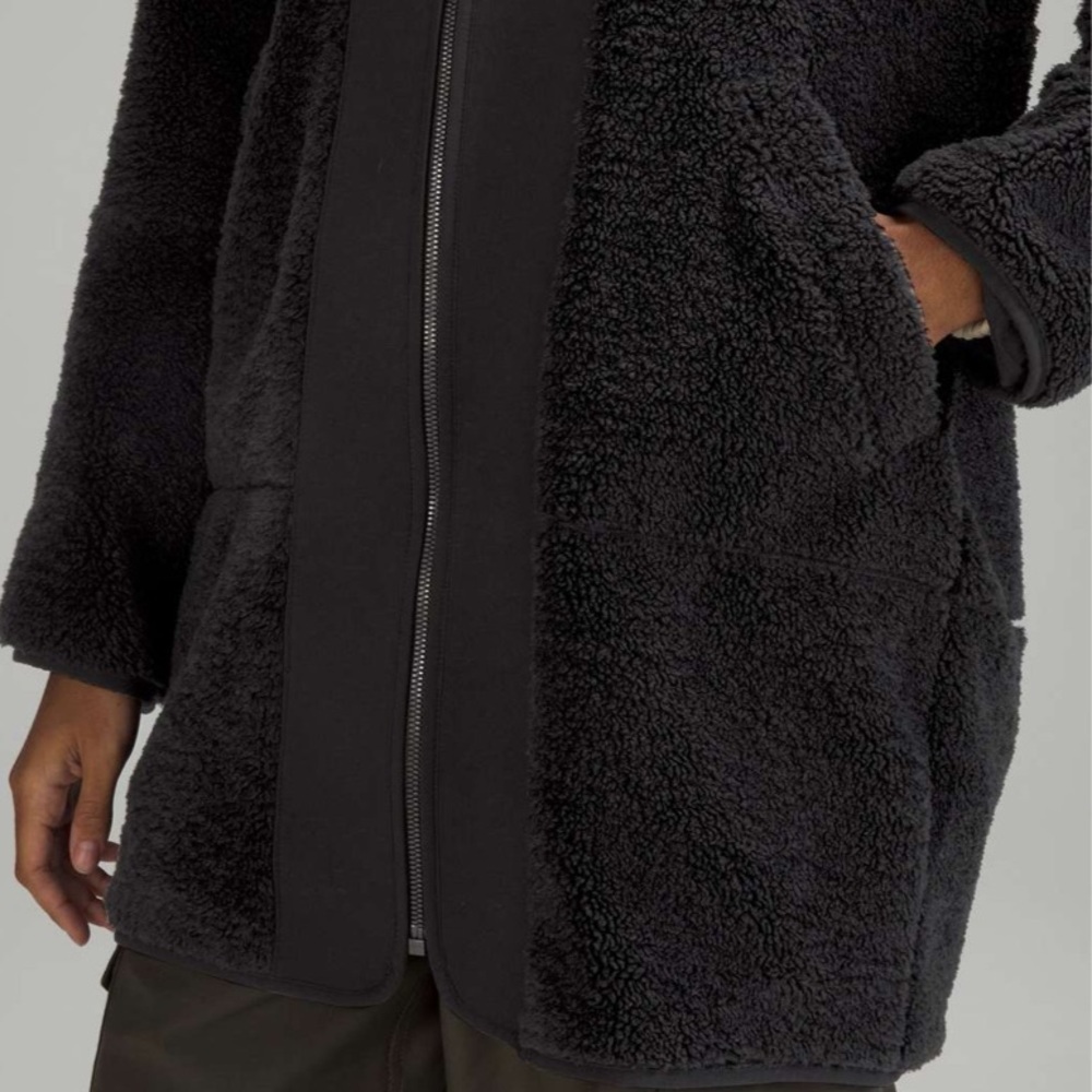 Lululemon 14 Collarless Textured Fleece Full Zip in Black - Picture 4 of 14